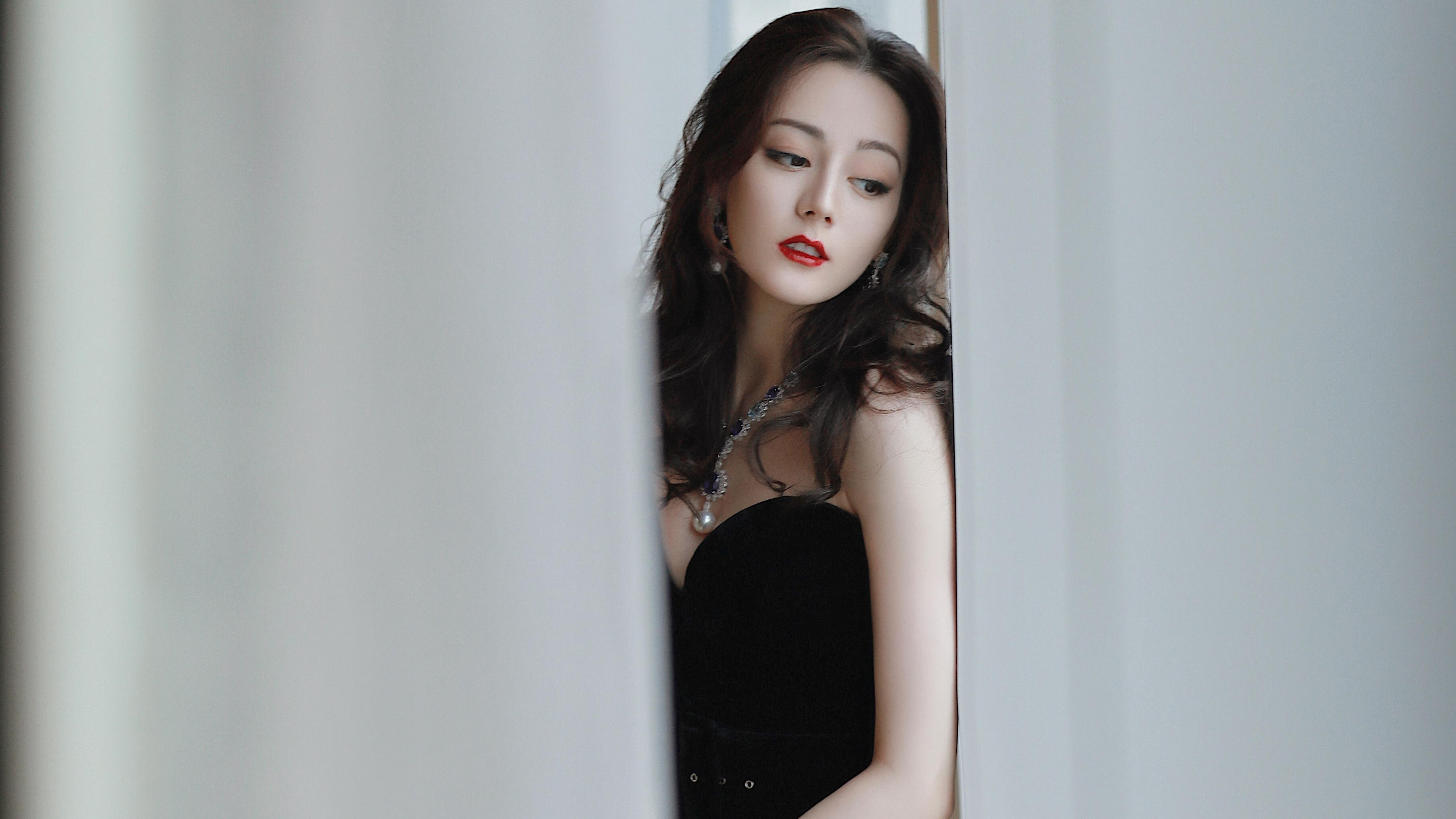 各联赛排行榜焦点：排行变动背后的关键比赛，联赛排序