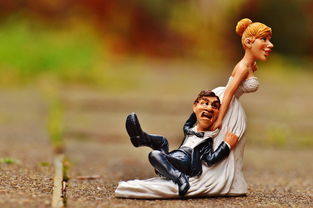 爱游戏体育APP下载-羽毛球新人在国际赛场崭露头角，羽毛球运动员进场视频