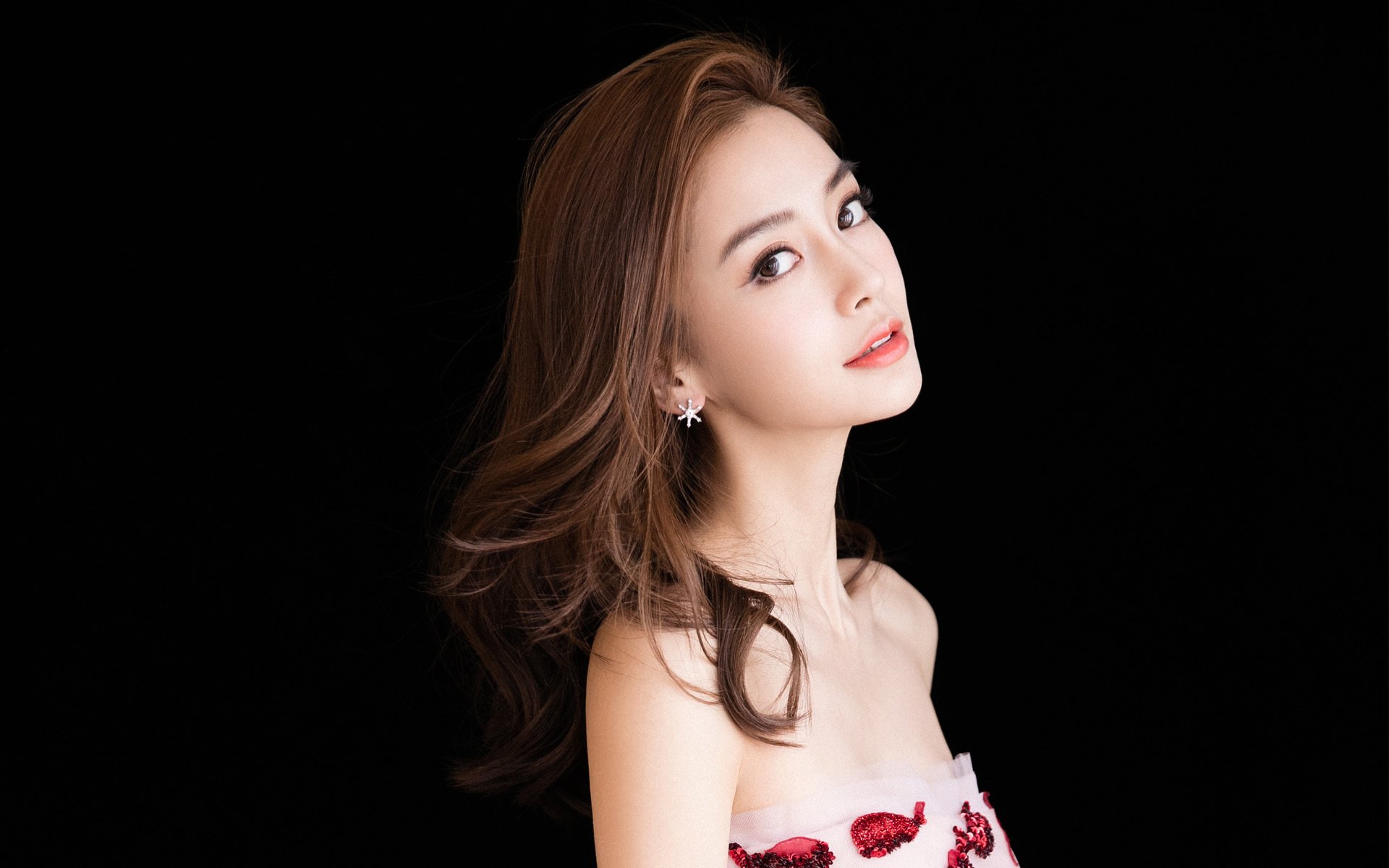 职业联赛推动医疗合作项目为球员提供赛季保障,足球赛事医疗保障方案